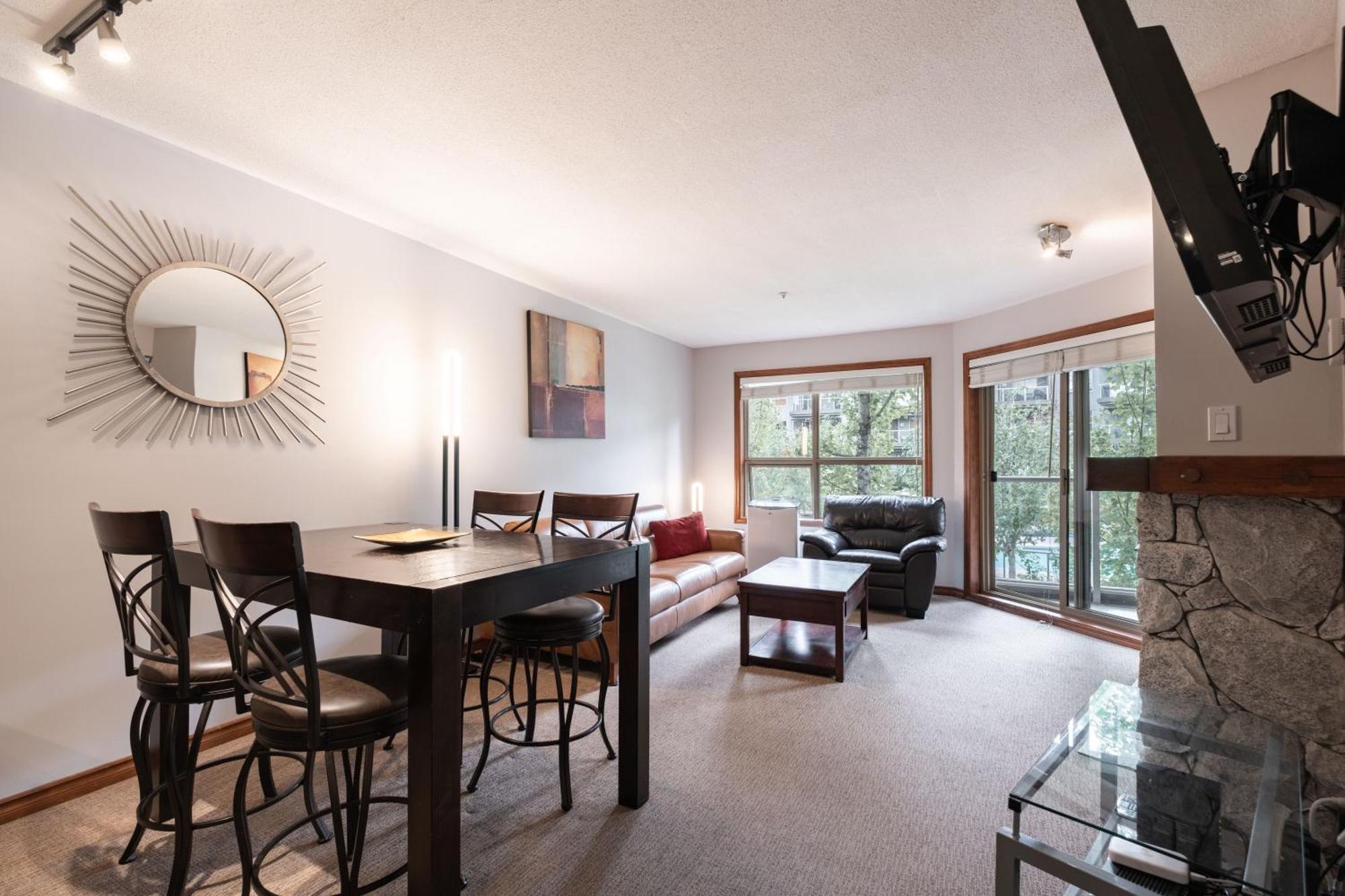 Villa The Aspens By Outpost Whistler Extérieur photo
