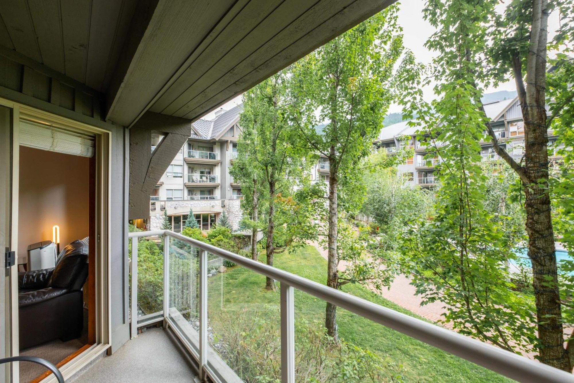 Villa The Aspens By Outpost Whistler Extérieur photo