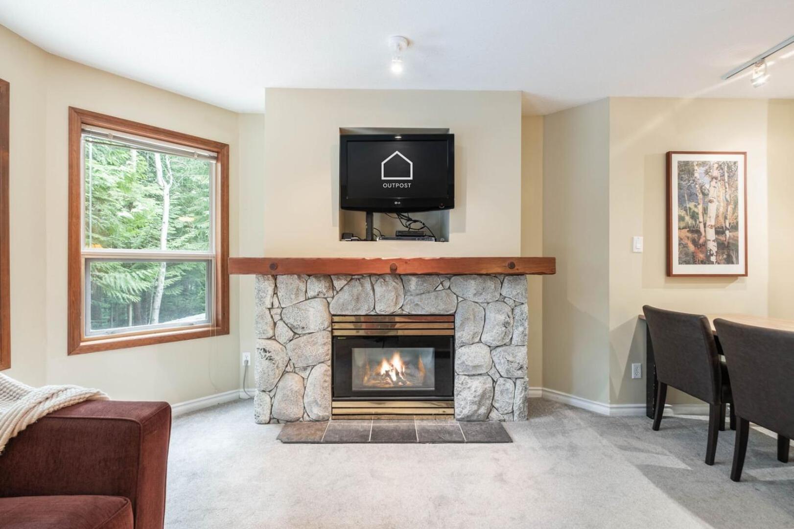 Villa The Aspens By Outpost Whistler Extérieur photo